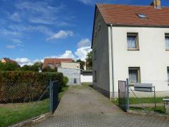 Vorschau Objekt: Hausansicht 2 + Zufahrt 