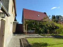 Vorschau Objekt: Blick auf Garage und Schuppen 