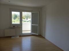 Vorschau Objekt: Wohnzimmer mit Balkonaustritt