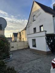 Vorschau Objekt: Hofansicht und Wohnhaus 