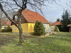 Vorschau Objekt: Haus und Gartenansicht 