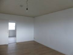 Vorschau Objekt: Wohnzimmer mit Blick zum Schlafzimmer