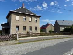 Vorschau Objekt: Hausansicht von der Straße 